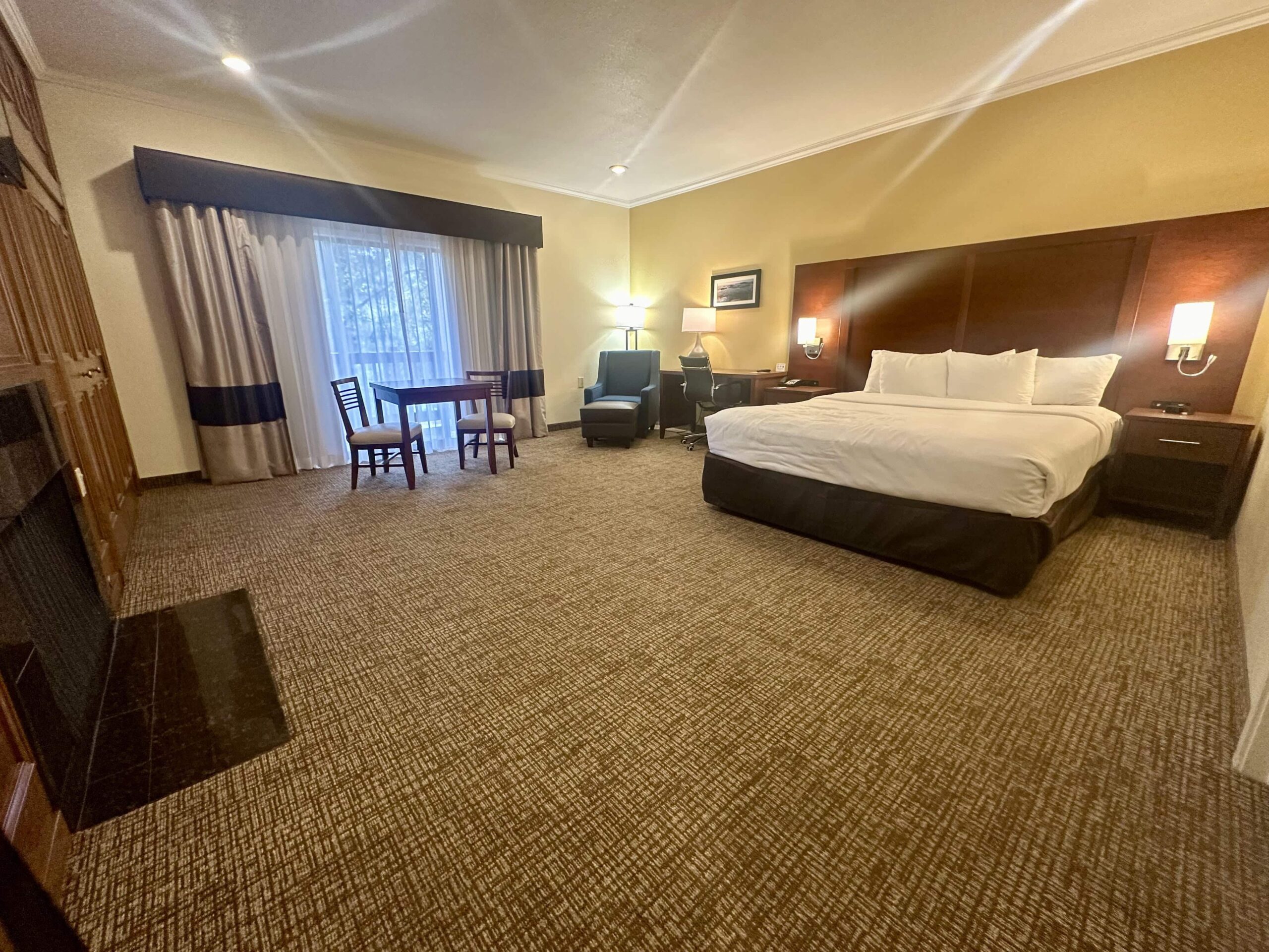 one king bed room